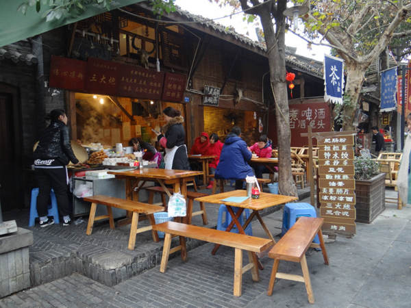 現(xiàn)在開一家串串店賺錢嗎？